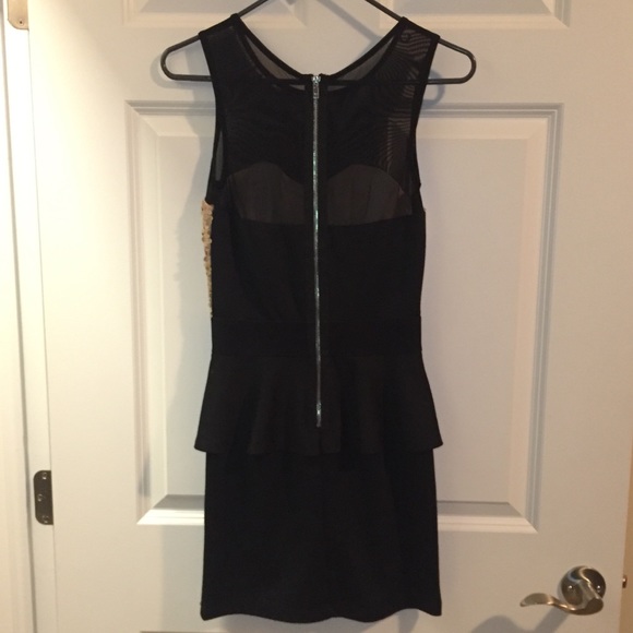 Black and gold dress - Picture 4 of 8